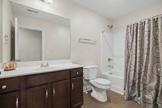 1383 Wentworth Dr, Gallatin, TN 37066