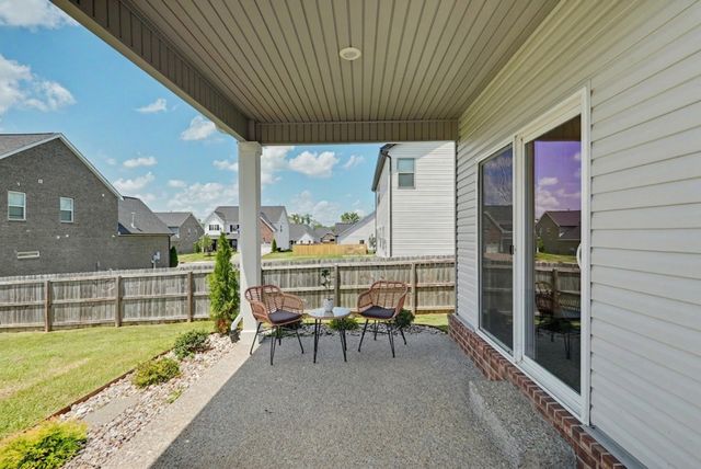 1383 Wentworth Dr, Gallatin, TN 37066