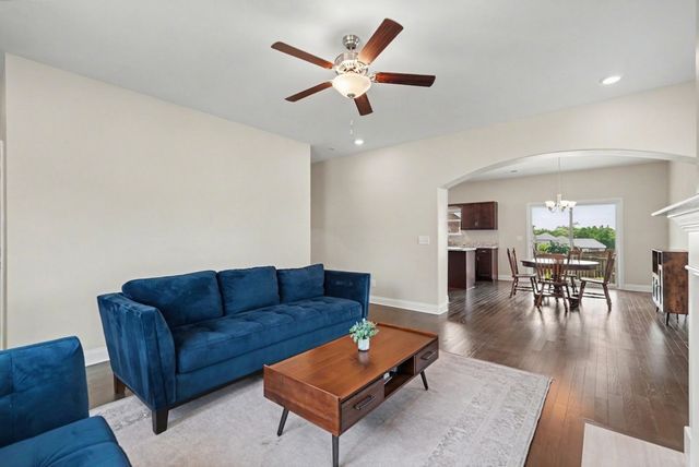 1383 Wentworth Dr, Gallatin, TN 37066