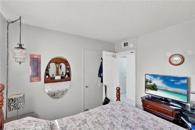 2369 Saunders St, Pomona, CA 91767