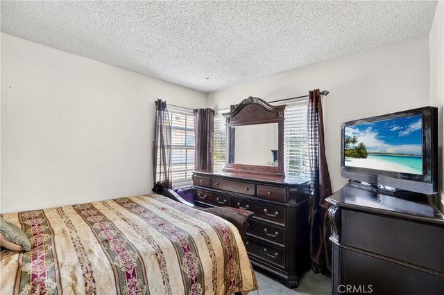 2369 Saunders St, Pomona, CA 91767