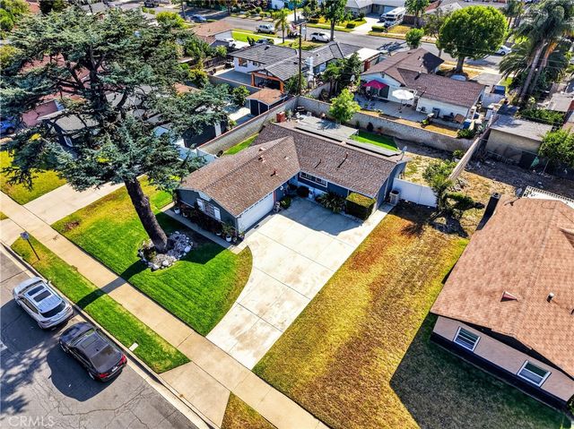 2369 Saunders St, Pomona, CA 91767