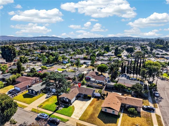 2369 Saunders St, Pomona, CA 91767