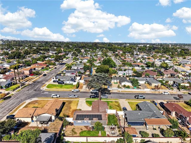 2369 Saunders St, Pomona, CA 91767
