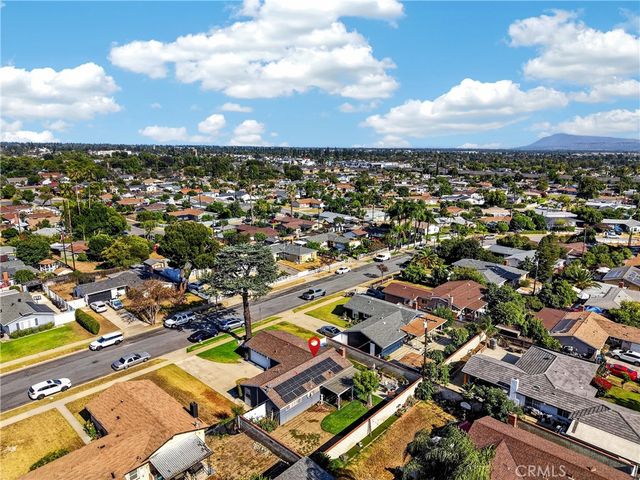 2369 Saunders St, Pomona, CA 91767