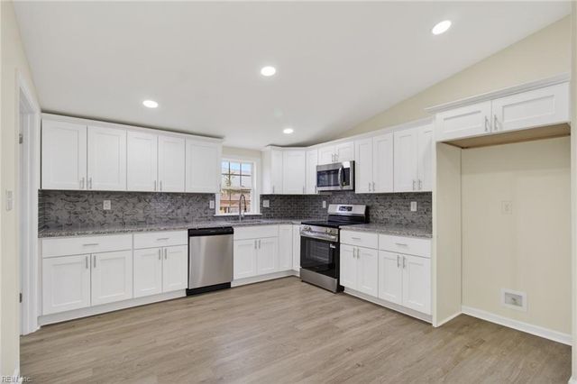 213 Burnetts WAY, Suffolk, VA 23434