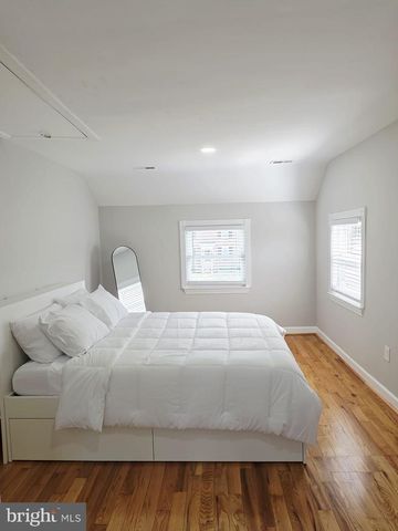 5427 DAWES AVE, Alexandria, VA 22311