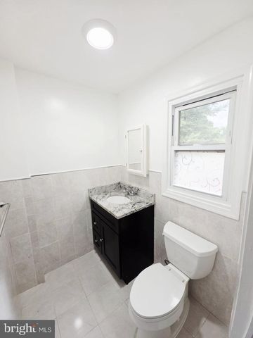 5427 DAWES AVE, Alexandria, VA 22311