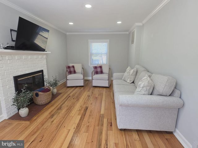 5427 DAWES AVE, Alexandria, VA 22311