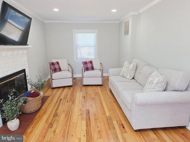 5427 DAWES AVE, Alexandria, VA 22311
