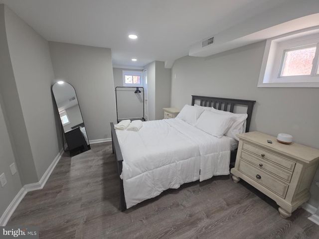 5427 DAWES AVE, Alexandria, VA 22311