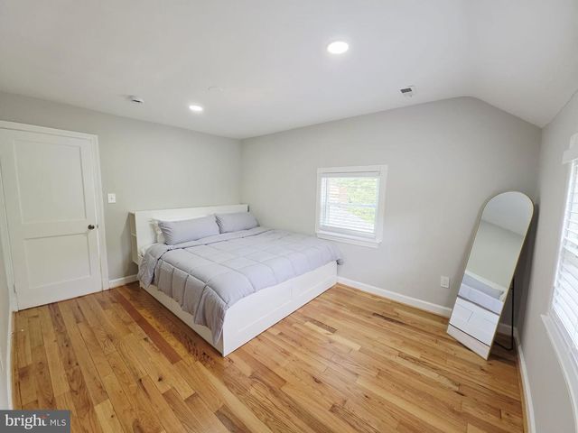5427 DAWES AVE, Alexandria, VA 22311