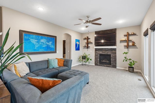 17021 Aurora Street, Omaha, NE 68136
