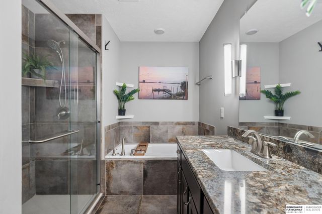 17021 Aurora Street, Omaha, NE 68136