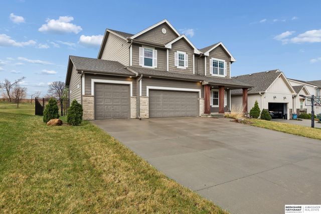 17021 Aurora Street, Omaha, NE 68136