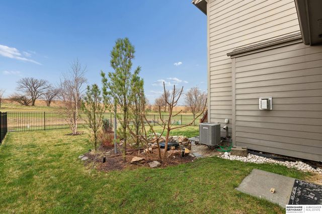 17021 Aurora Street, Omaha, NE 68136