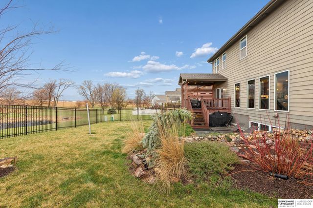 17021 Aurora Street, Omaha, NE 68136
