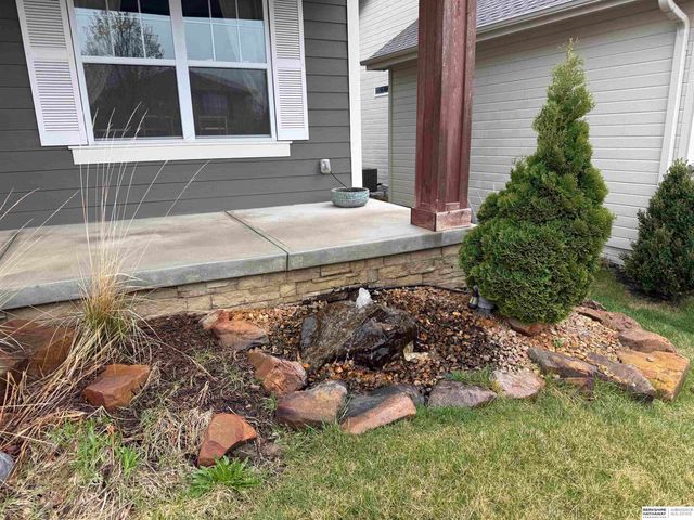 17021 Aurora Street, Omaha, NE 68136
