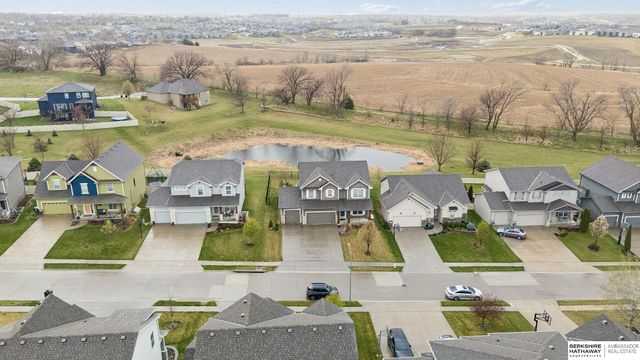 17021 Aurora Street, Omaha, NE 68136