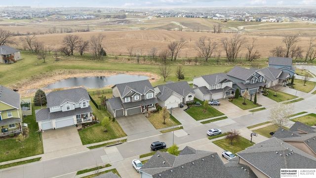 17021 Aurora Street, Omaha, NE 68136