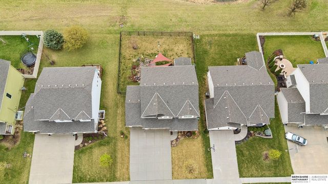 17021 Aurora Street, Omaha, NE 68136