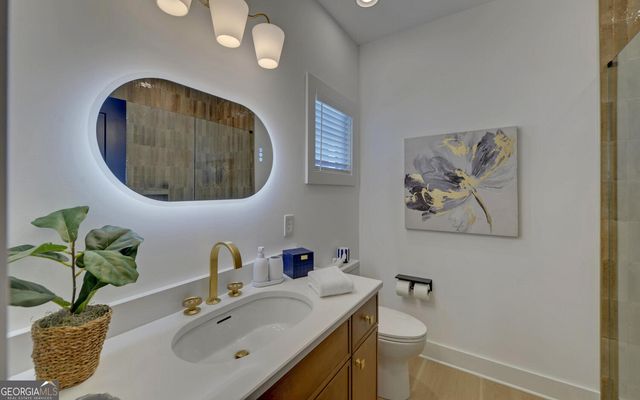 73 Woodlake Crt, Hartwell, GA 30643