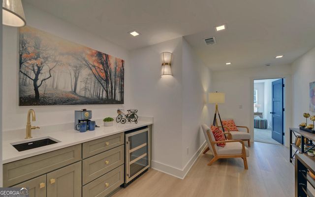 73 Woodlake Crt, Hartwell, GA 30643
