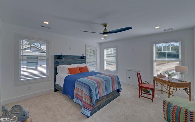 73 Woodlake Crt, Hartwell, GA 30643