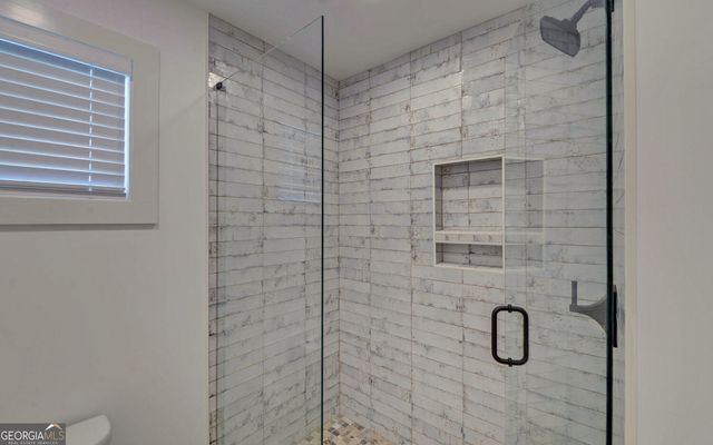 73 Woodlake Crt, Hartwell, GA 30643