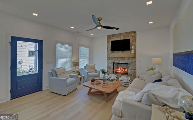 73 Woodlake Crt, Hartwell, GA 30643