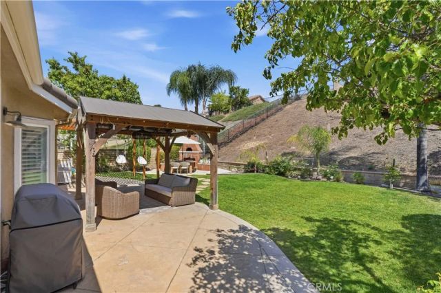 24051 Via Cresta, Valencia, CA 91354