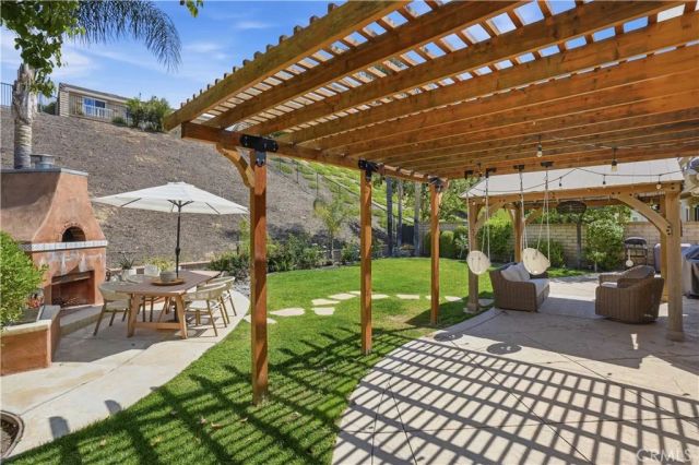 24051 Via Cresta, Valencia, CA 91354