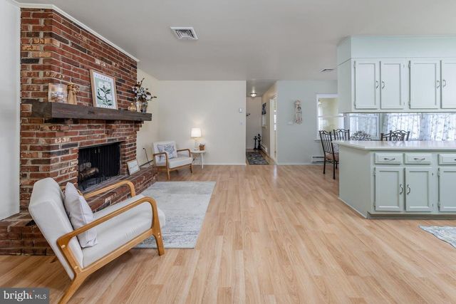 50 BUCKINGHAM DR, Southampton, NJ 08088