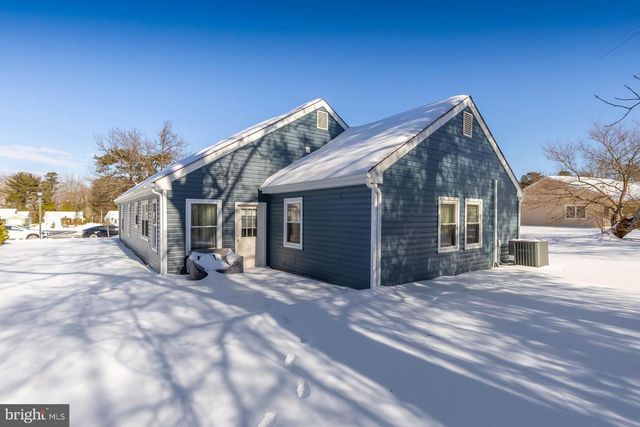 50 BUCKINGHAM DR, Southampton, NJ 08088