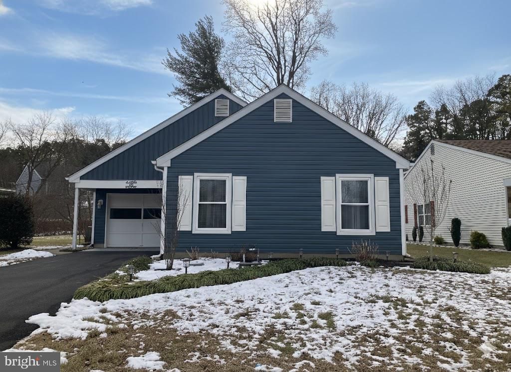 50 BUCKINGHAM DR, Southampton, NJ 08088