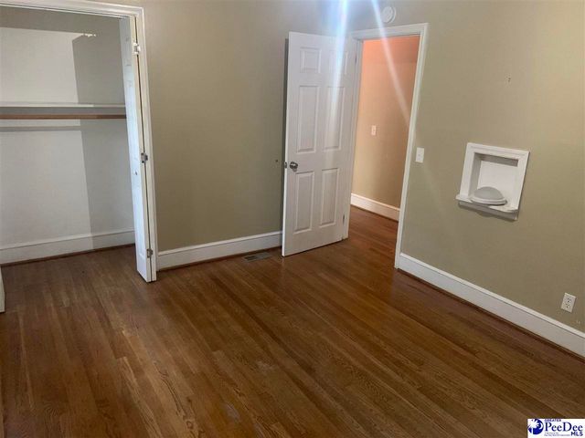 916 Power St, Hartsville, SC 29550