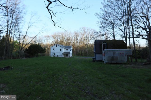 5444 QUAKAKE RD, Weatherly, PA 18255