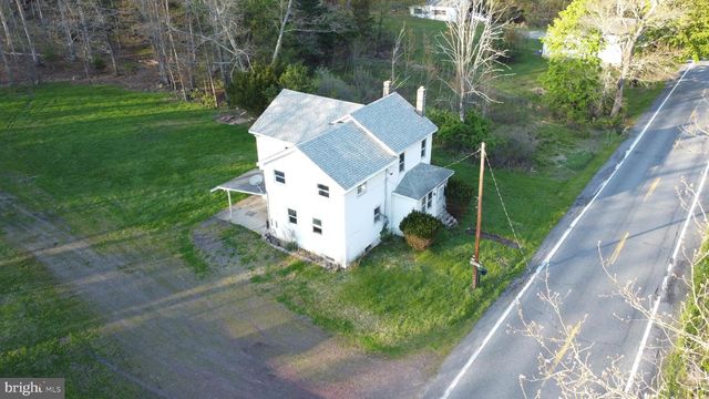5444 QUAKAKE RD, Weatherly, PA 18255