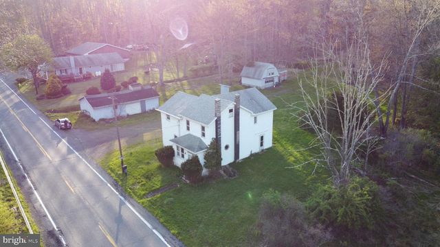 5444 QUAKAKE RD, Weatherly, PA 18255