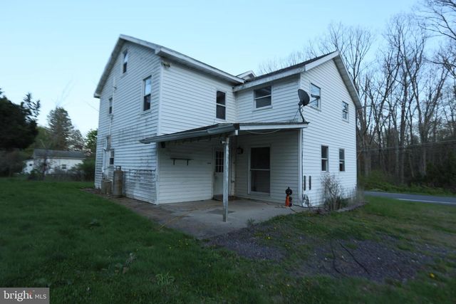 5444 QUAKAKE RD, Weatherly, PA 18255