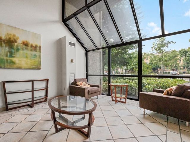 1731 Beacon 202, Brookline, MA 02445
