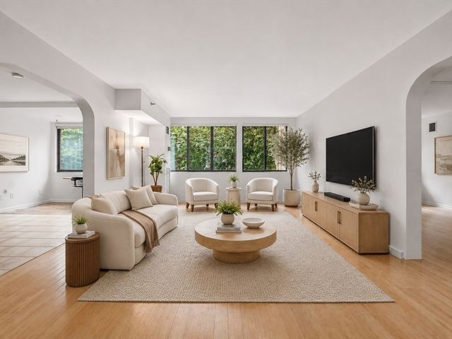 1731 Beacon 202, Brookline, MA 02445