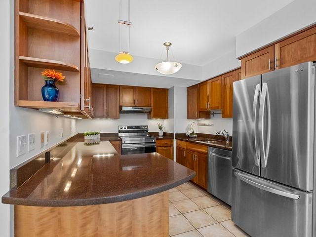 1731 Beacon 202, Brookline, MA 02445