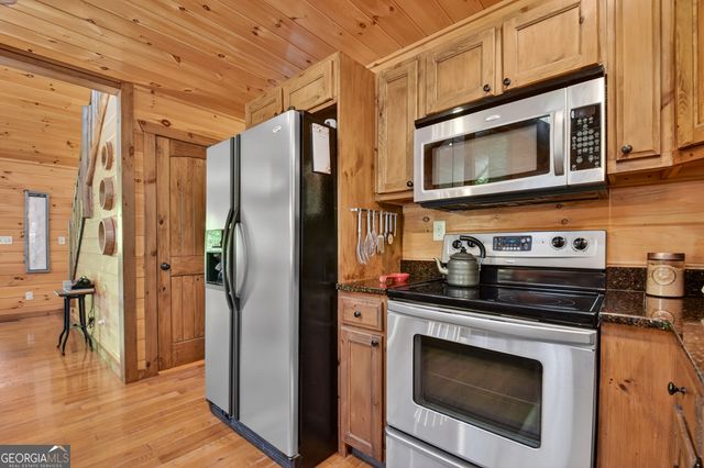 34 Dallas Lane, Blue Ridge, GA 30513