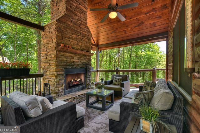 34 Dallas Lane, Blue Ridge, GA 30513