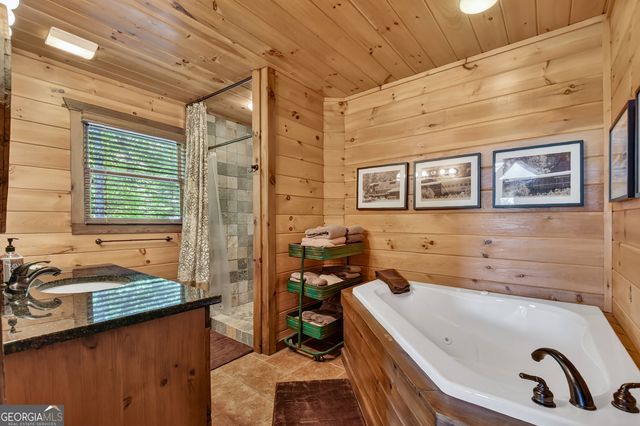 34 Dallas Lane, Blue Ridge, GA 30513
