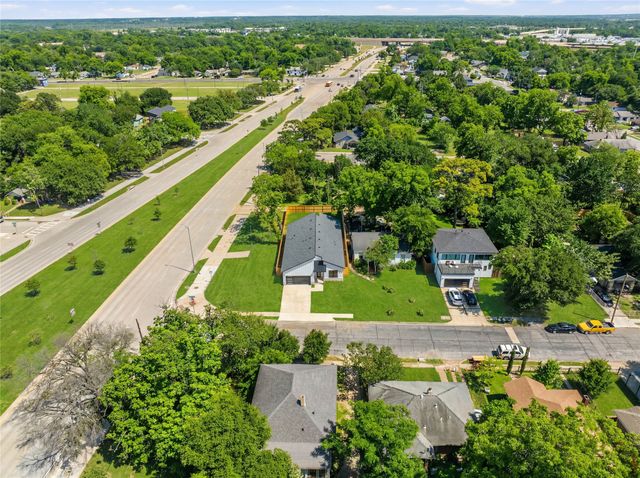 1736 Stoneman Street, Dallas, TX 75215