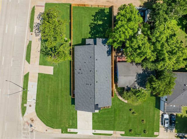 1736 Stoneman Street, Dallas, TX 75215