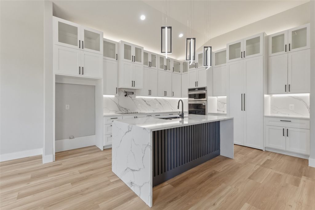 1736 Stoneman Street, Dallas, TX 75215