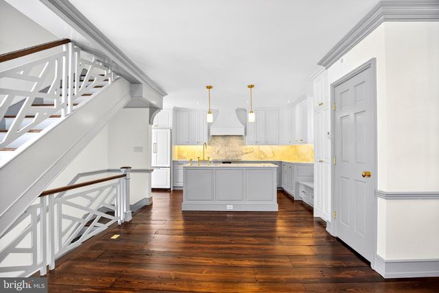 303 S AMERICAN ST, Philadelphia, PA 19106